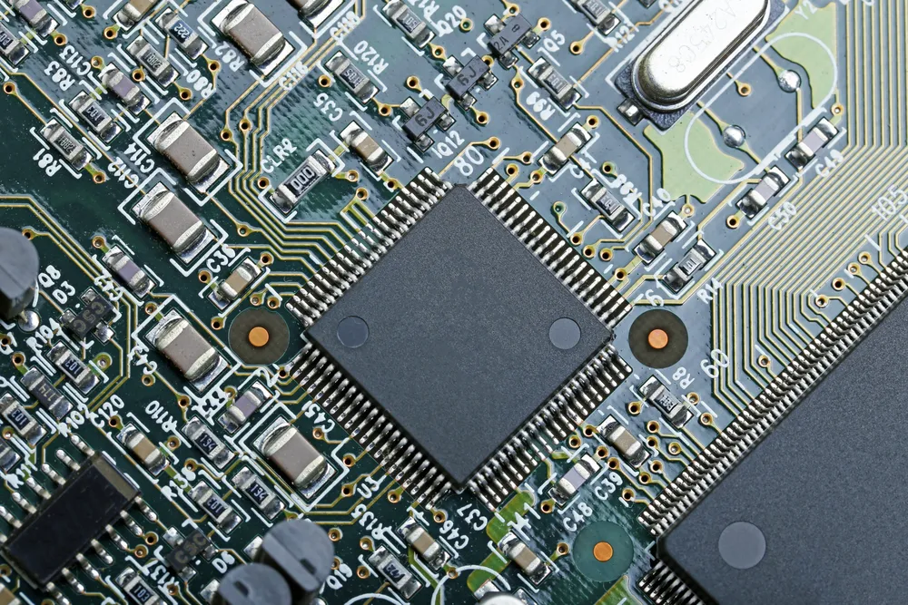 Chips de IA: EE. UU. pasa a licencias caso por caso para China